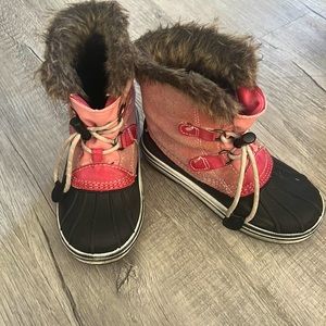 Black and pink with fur snow/ winter boots size 13 girls